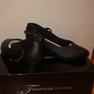 Ballroom dance shoes